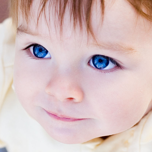 جمال العيون eyes-of-a-child.jpg